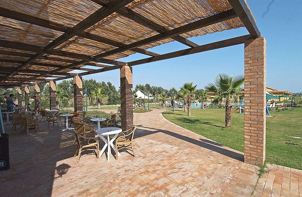 Marina Del Marchese Beach Resort Botricello Exterior foto