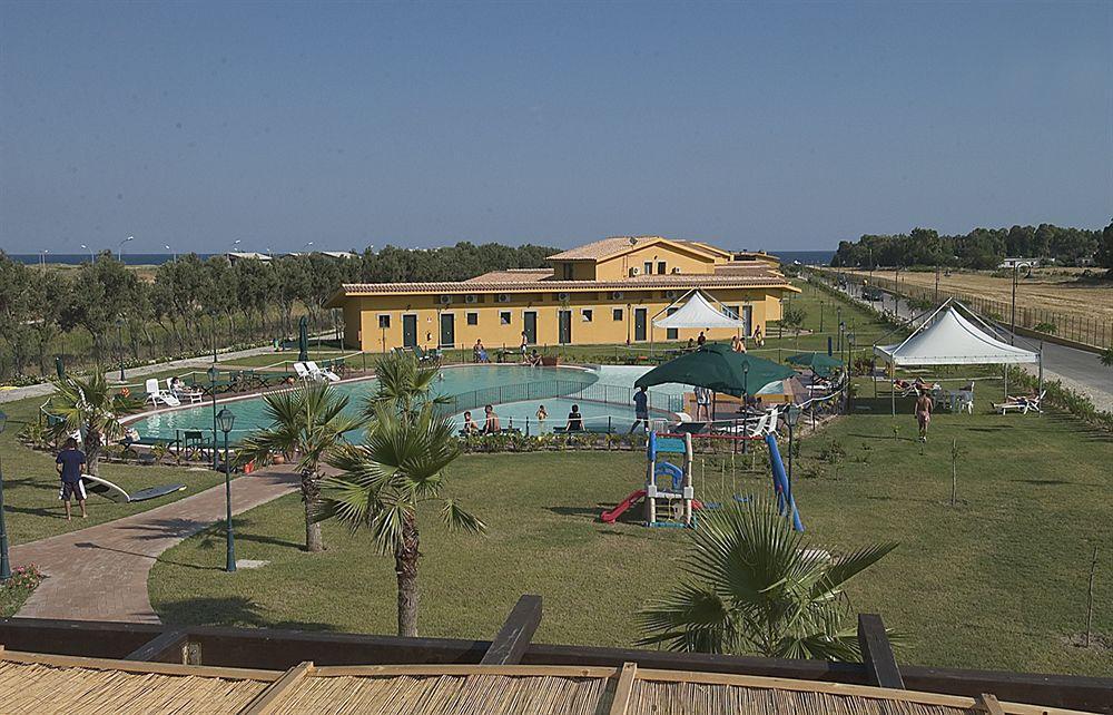 Marina Del Marchese Beach Resort Botricello Exterior foto